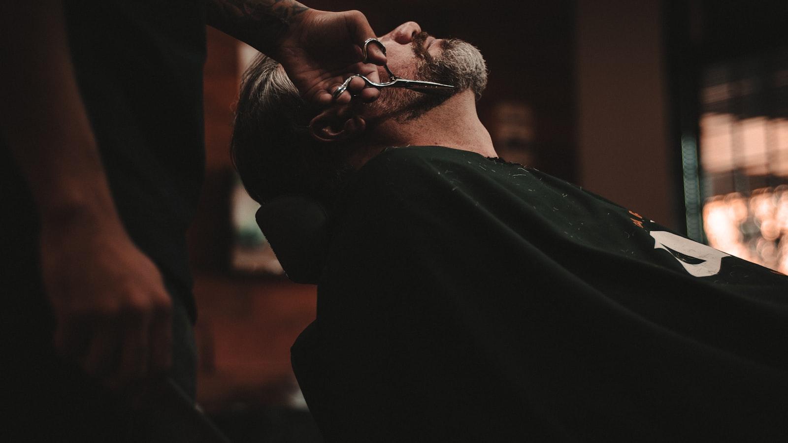 Where to get a fresh cut in Land Park and Curtis Park: drive times to Tay's on 65th St, neighborhood comparisons, parking, and walk-in tips for 95818 / 95822.